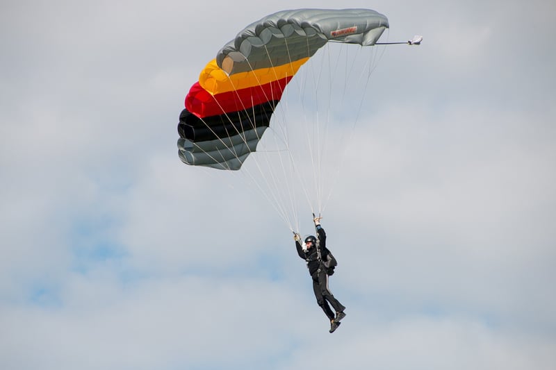 Paragliding Image